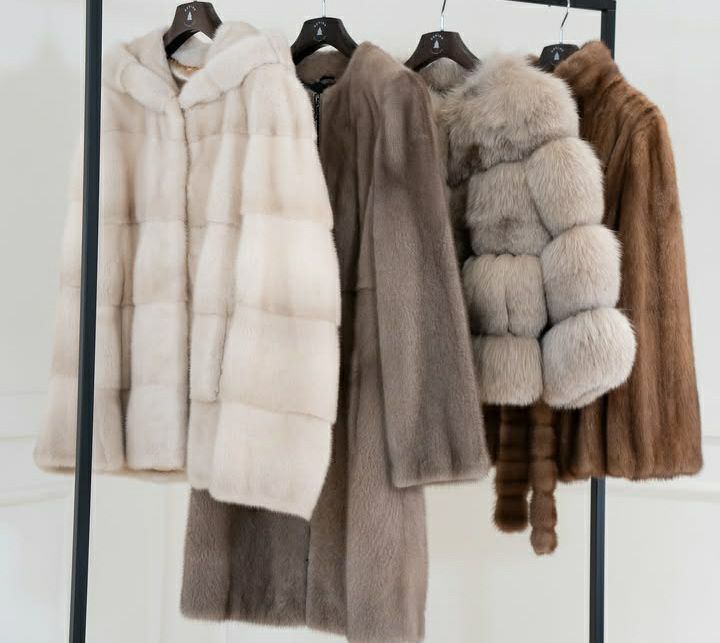 Купить шубу в Милане в меховом шоуруме от фабрики